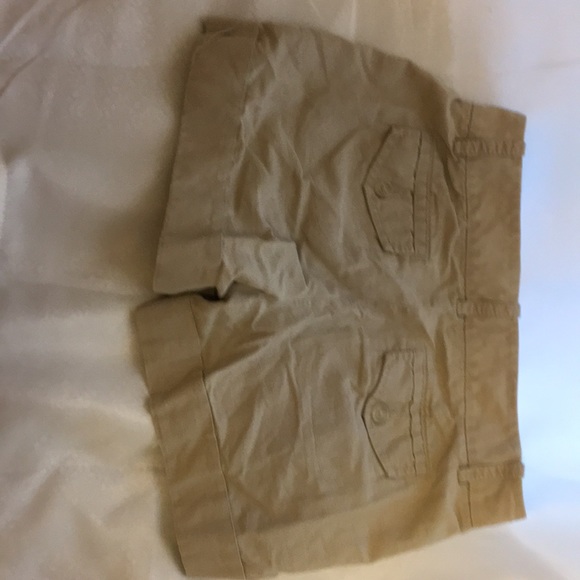 Express Shorts - Picture 3 of 3